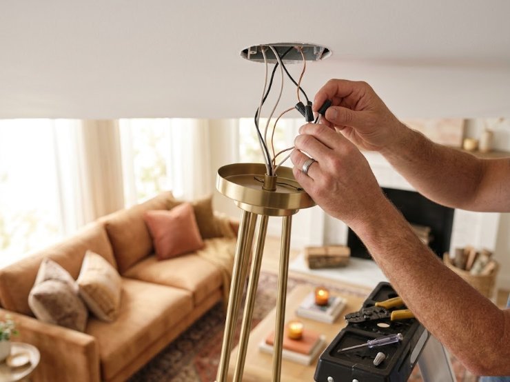 Ceiling light fixture installation